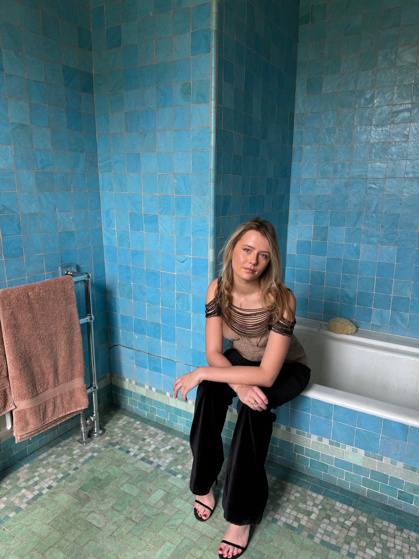 The Celia Shawl in Black